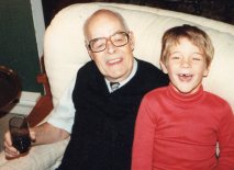 Il me manque une dent, mais lui, c'est un dentier...